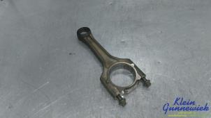 Begagnade Vevstake Volkswagen Golf Pris € 100,00 Marginaltabell erbjuds av Klein Gunnewiek Autodemontage & Motorentechniek