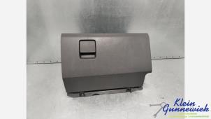 Begagnade Handskfack Opel Zafira Pris € 45,00 Marginaltabell erbjuds av Klein Gunnewiek Autodemontage & Motorentechniek