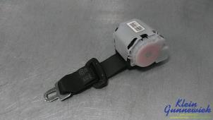 Używane Pas bezpieczenstwa srodkowy tyl Kia Niro Cena € 65,00 Procedura marży oferowane przez Klein Gunnewiek Autodemontage & Motorentechniek