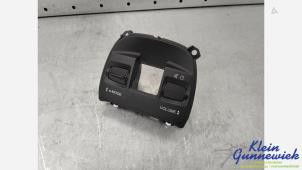 Begagnade Radiokontrollpanel Fiat 500e Pris € 50,00 Marginaltabell erbjuds av Klein Gunnewiek Autodemontage & Motorentechniek