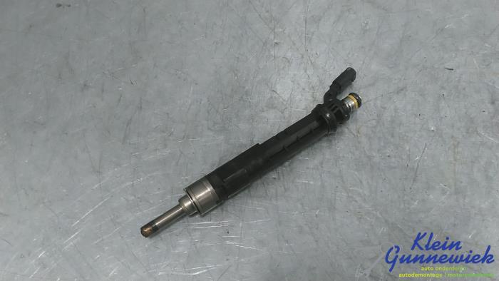 Insprutare (bensin) från en Mercedes GLA 2021