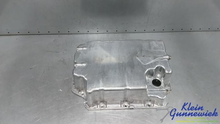 Oljetråg från en Mercedes Sprinter 2021