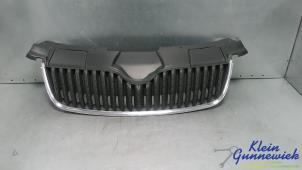 Używane Grill Skoda Fabia Cena € 25,00 Procedura marży oferowane przez Klein Gunnewiek Autodemontage & Motorentechniek