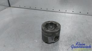 Begagnade Kolv Ford Kuga Pris € 85,00 Marginaltabell erbjuds av Klein Gunnewiek Autodemontage & Motorentechniek