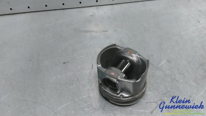 Kolv från en Opel Vivaro 2021