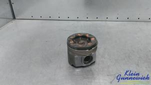 Begagnade Kolv Opel Vivaro Pris € 85,00 Marginaltabell erbjuds av Klein Gunnewiek Autodemontage & Motorentechniek