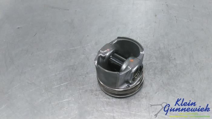 Kolv från en Opel Vivaro 2021