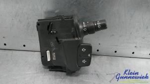 Gebruikte Ruitenwis Schakelaar Renault Kangoo Prijs € 30,00 Margeregeling aangeboden door Klein Gunnewiek Autodemontage & Motorentechniek