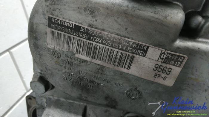 Motor van een Volkswagen Golf 2012