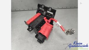 Używane Skrzynka bezpieczników BMW 7-Serie Cena € 65,00 Procedura marży oferowane przez Klein Gunnewiek Autodemontage & Motorentechniek