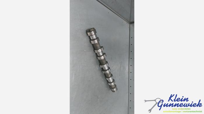 Kamaxel från en Opel Corsa 2009