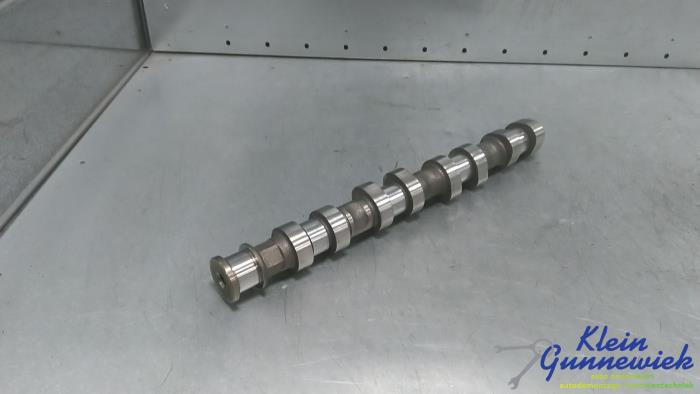 Kamaxel från en Opel Corsa 2009