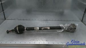 Begagnade Drivaxel, höger fram Seat Leon Pris € 50,00 Marginaltabell erbjuds av Klein Gunnewiek Autodemontage & Motorentechniek