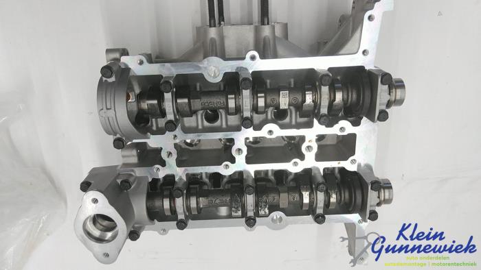 Topplock från en Ford B-Max 2011