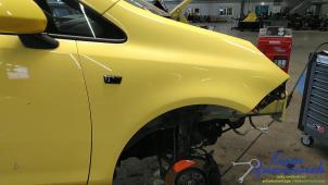 Begagnade Framskärm, höger Opel Corsa Pris € 50,00 Marginaltabell erbjuds av Klein Gunnewiek Autodemontage & Motorentechniek