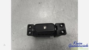 Gebruikte Schakelaar Kia Niro Prijs € 20,00 Margeregeling aangeboden door Klein Gunnewiek Autodemontage & Motorentechniek