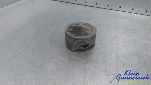 Gebruikte Zuiger Volvo XC90 Prijs € 50,00 Margeregeling aangeboden door Klein Gunnewiek Autodemontage & Motorentechniek