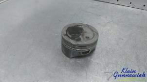 Gebruikte Zuiger Volvo XC90 Prijs € 50,00 Margeregeling aangeboden door Klein Gunnewiek Autodemontage & Motorentechniek