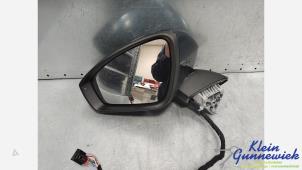 Begagnade Skärmspegel, vänster Volkswagen Tiguan Pris € 285,00 Marginaltabell erbjuds av Klein Gunnewiek Autodemontage & Motorentechniek