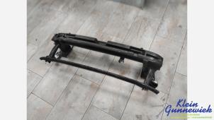 Begagnade Främre stötfångarram Volkswagen E-Golf Pris € 125,00 Marginaltabell erbjuds av Klein Gunnewiek Autodemontage & Motorentechniek