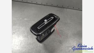 Gebruikte Luchtrooster Dashboard Volvo XC40 Prijs € 25,00 Margeregeling aangeboden door Klein Gunnewiek Autodemontage & Motorentechniek