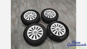 Gebruikte Velgen set + banden Volkswagen Golf Prijs € 195,00 Margeregeling aangeboden door Klein Gunnewiek Autodemontage & Motorentechniek
