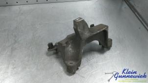 Begagnade Fäste, växellåda Renault Megane Pris € 25,00 Marginaltabell erbjuds av Klein Gunnewiek Autodemontage & Motorentechniek