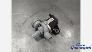 Gebruikte Brandstofpomp Elektrisch Mercedes CLA Prijs € 115,00 Margeregeling aangeboden door Klein Gunnewiek Autodemontage & Motorentechniek