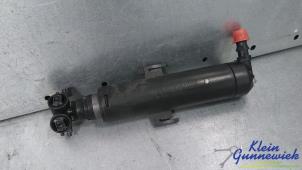 Używane Spryskiwacz reflektorów Skoda Fabia Cena € 15,00 Procedura marży oferowane przez Klein Gunnewiek Autodemontage & Motorentechniek