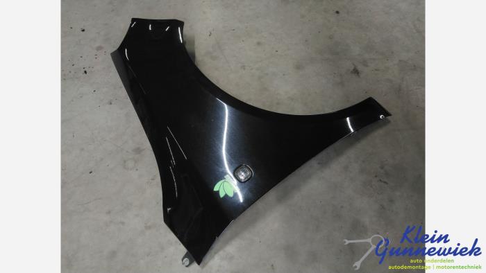 Framskärm, höger från en Skoda Fabia 2012