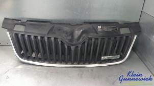 Używane Grill Skoda Fabia Cena € 45,00 Procedura marży oferowane przez Klein Gunnewiek Autodemontage & Motorentechniek