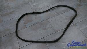 Begagnade Dörrtätning, 4-dörrars, höger bak Kia Ceed Sportswagon Pris € 30,00 Marginaltabell erbjuds av Klein Gunnewiek Autodemontage & Motorentechniek