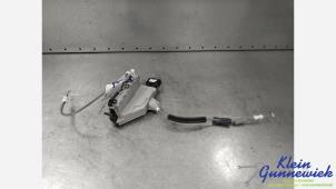 Gebruikte Deurslot Mechaniek 4Deurs links-achter Opel Corsa Prijs € 50,00 Margeregeling aangeboden door Klein Gunnewiek Autodemontage & Motorentechniek