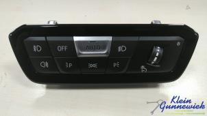 Używane Przelacznik swiatel BMW 3-Serie Cena € 85,00 Procedura marży oferowane przez Klein Gunnewiek Autodemontage & Motorentechniek