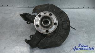 Gebruikte Fusee links-voor Volkswagen Polo Prijs € 30,00 Margeregeling aangeboden door Klein Gunnewiek Autodemontage & Motorentechniek