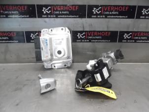 Gebruikte Slotenset Cilinder (compleet) Suzuki Celerio (LF) 1.0 12V Dualjet Prijs € 100,00 Margeregeling aangeboden door Verhoef Cars & Parts