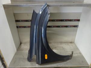 Begagnade Framskärm, höger Ssang Yong Kyron 2.0 M 200 Xdi 16V 4x4 Pris på förfrågan erbjuds av Verhoef Cars & Parts