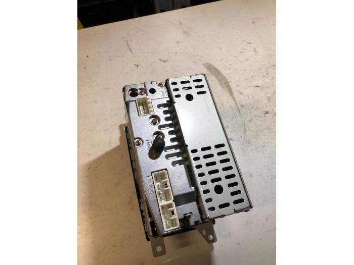 Radio/Cassette van een Mazda Premacy 1.8 16V Exclusive HP 1999