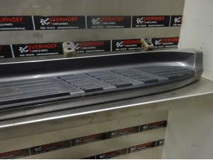 Gebruikte Treeplank links Toyota Land Cruiser (J12) 3.0 D-4D 16V Prijs € 181,50 Inclusief btw aangeboden door Verhoef Cars & Parts