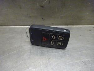 Gebruikte Sleutel Volvo V60 I (FW/GW) 2.0 D4 16V Prijs € 35,00 Margeregeling aangeboden door Verhoef Cars & Parts