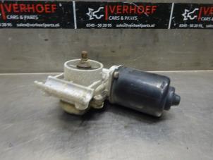 Begagnade Främre torkarmotor Chevrolet Nubira (J200) 1.6 16V Pris på förfrågan erbjuds av Verhoef Cars & Parts