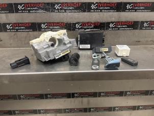 Gebruikte Set Cilindersloten (compleet) Mazda CX-5 I (KE,GH) 2.2 SkyActiv-D 16V 2WD Prijs op aanvraag aangeboden door Verhoef Cars & Parts