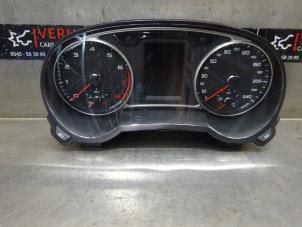 Begagnade Instrumentpanel Audi A1 Sportback (8XA/8XF) 1.0 TFSI Ultra 12V Pris € 250,00 Marginaltabell erbjuds av Verhoef Cars & Parts