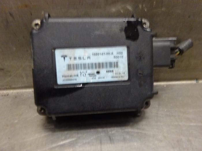 Bluetooth-modul från en Tesla Model S 85 2014