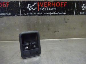 Używane Przelacznik combi okienny Skoda Fabia II Combi 1.4i 16V Cena na żądanie oferowane przez Verhoef Cars & Parts