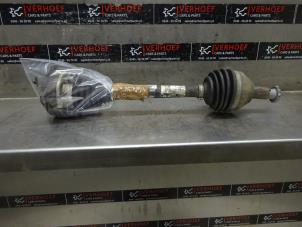 Gebruikte Aandrijfas links-voor Volkswagen Polo V (6R) 1.2 TDI 12V BlueMotion Prijs € 60,00 Margeregeling aangeboden door Verhoef Cars & Parts