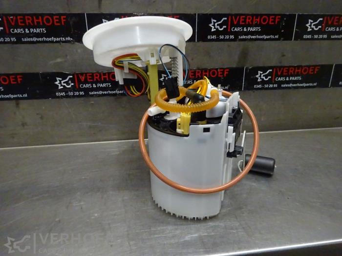 Petrol pump Volvo V60 II 2.0 T4 16V - 31355907 B4204T31