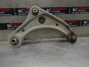 Begagnade Främre gaffelben, höger Nissan Note (E12) 1.2 68 Pris € 50,00 Marginaltabell erbjuds av Verhoef Cars & Parts