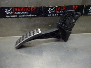 Gebruikte Sensor Gaspedaalpositie Mercedes CLA Shooting Brake (118.6) 2.0 CLA-250 Turbo 16V Prijs € 30,25 Inclusief btw aangeboden door Verhoef Cars & Parts