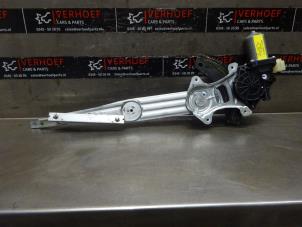 Gebruikte Raammechaniek 4Deurs links-voor Nissan Note (E12) 1.2 68 Prijs € 35,00 Margeregeling aangeboden door Verhoef Cars & Parts